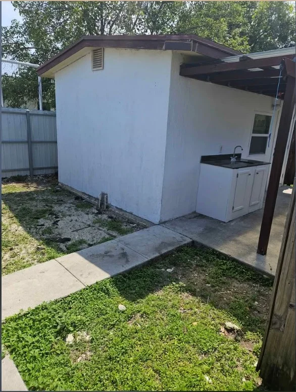 Example ADU exterior finish, representative style for the Fort Myers area